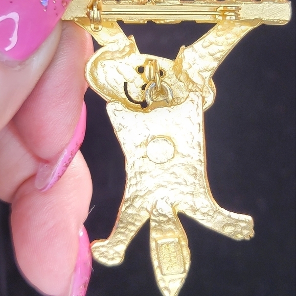 0112. NWOTs ~ This little CAT Moves With YOU!!! Gold Tone Feline by Ultra Craft - Picture 3 of 5